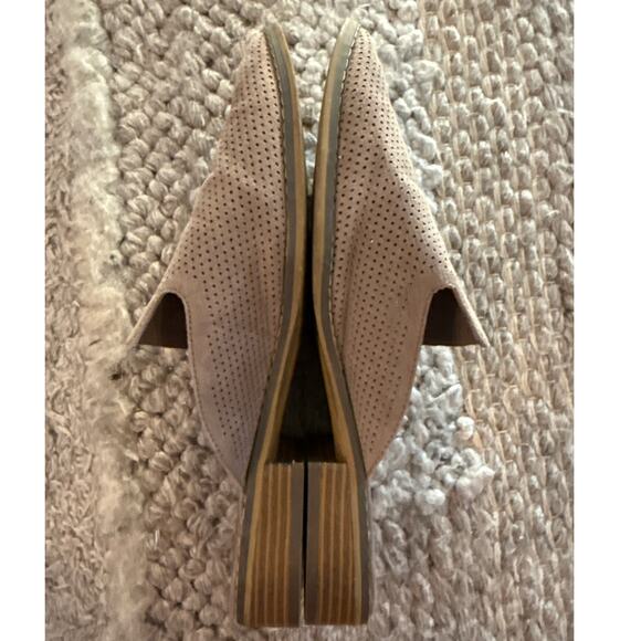Indigo Rd. Hayze Faux Suede Perforated Slip On Mules 9 1/2 Casual Taupe Flats - Picture 3 of 5
